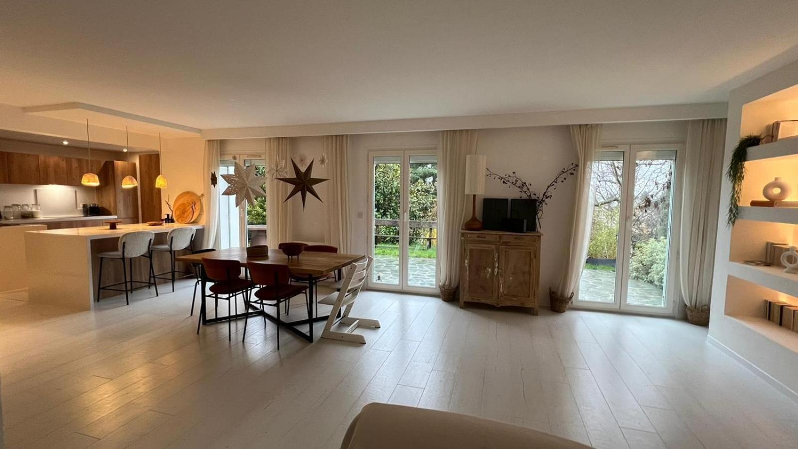 Maison Familiale, Belle Et Moderne Proche De Versailles Et Thoiry Maule Exteriör bild